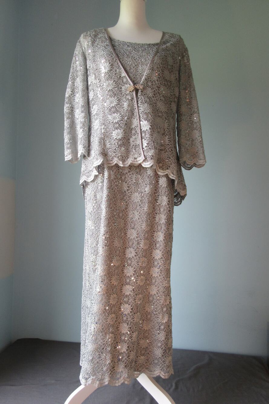 R & M Collections Silver Sequined Floral Sleeveless Gown & L/S Jacket Women's 10